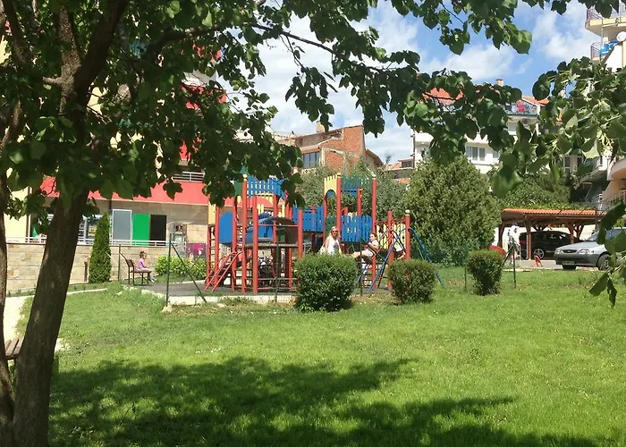 Guest house Yanis 2*