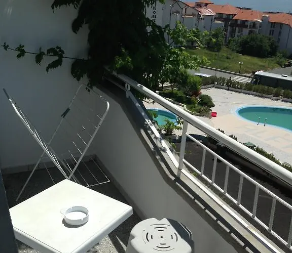 Yanis Свети-Влас